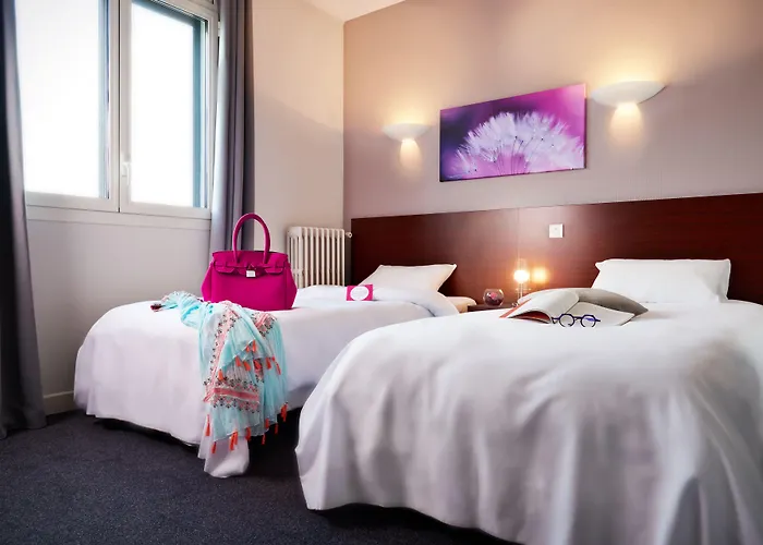 Resort: Logis Hotels Grand Hotel d'Orléans